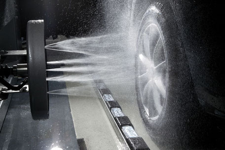 Felgenreinigung in der Autowaschanlage von Wash Clean Bochum