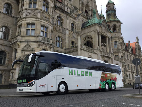 Hilgen Bus Lkw Busfahrt Erdarbeiten Transport Sand Reiseverkehr Busfahrt Bustour Linienverkehr Bus Transport Reise Urlaub Lkw Sand Mutterboden Füllsand Auskoffern Baggerarbeiten Baustelle Friedrichsfehn Oldenburg Ammerland