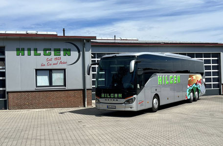 Hilgen Bus Lkw Busfahrt Erdarbeiten Transport Sand Reiseverkehr Busfahrt Bustour Linienverkehr Bus Transport Reise Urlaub Lkw Sand Mutterboden Füllsand Auskoffern Baggerarbeiten Baustelle Friedrichsfehn Oldenburg Ammerland