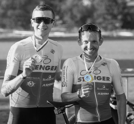 Sascha Starker (rechts) und Constantin Kolb (links) gewinnen Gold und Bronze bei den Hessenmeisterschaften im Radcross