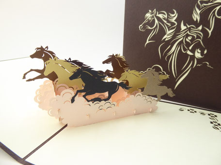 carte pop-up chevaux au galop