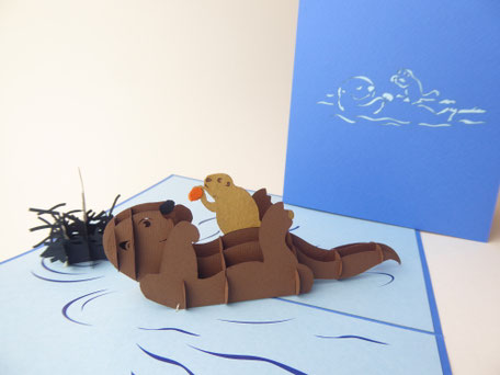 Carte pop-up Loutre et son bébé loutron en carte de naissance marque Mam'zelle Pop-Up