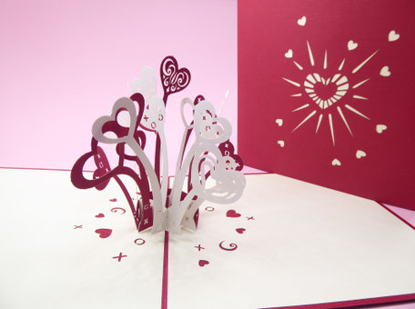 Carte pop up feu d'artifice de coeurs