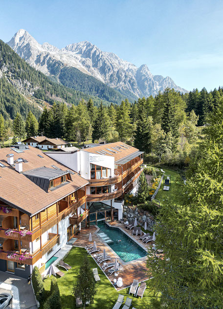 Falkensteiner Hotels, Schönste Hotels Südtirol, Schönste Hotels Alpen, Urlaub mit Hund in Südtirol, Urlaub im Antholzer Tal, Urlaub in Südtirol
