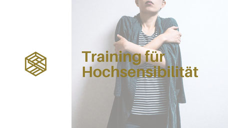 training für Hochsensibilität, HSP, Frau arme verschränkt, Logo Gedankengut Hypnose & Coaching