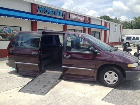 1998 Dodge Grand Caravan Mobility Van