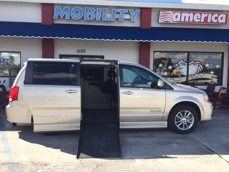 2013 Dodge Caravan Braunability Van