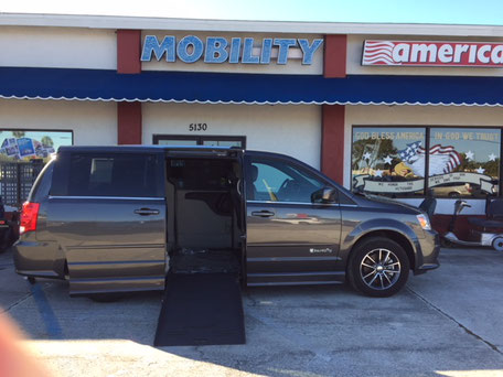 2017 Dodge Grand Caravan Wheelchair Van