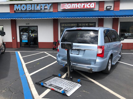 2010 Chrysler Wheelchair Vans