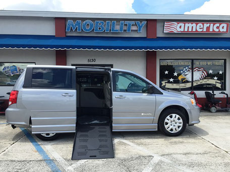 2016 Dodge Grand Caravan Wheelchair Van