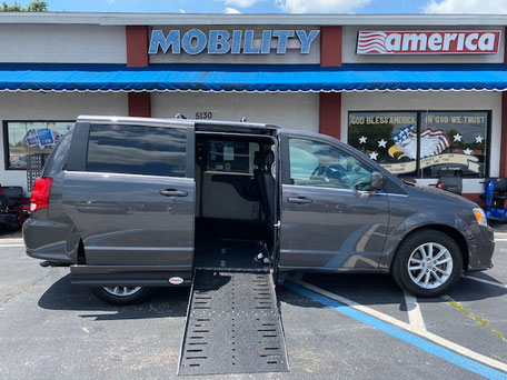 2018 Dodge Grand Caravan Wheelchair Van