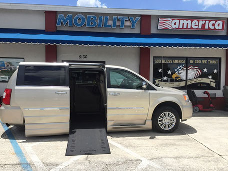 2014 Chrysler Wheelchair Vans