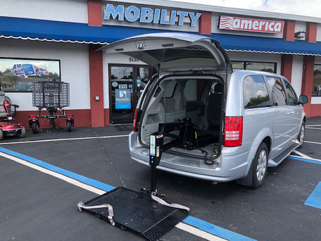 2009 Chrysler Wheelchair Vans