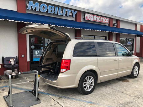 2014 Dodge Caravan Braunability Van