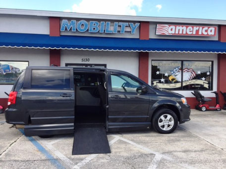 2012 Dodge Grand Caravan Wheelchair Van