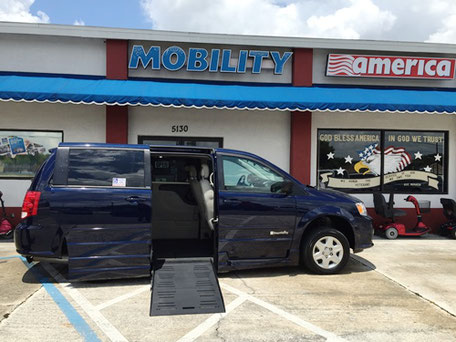 2012 Dodge Grand Caravan Wheelchair Van