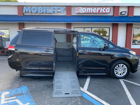 2011 Toyota Sienna Wheelchair Van