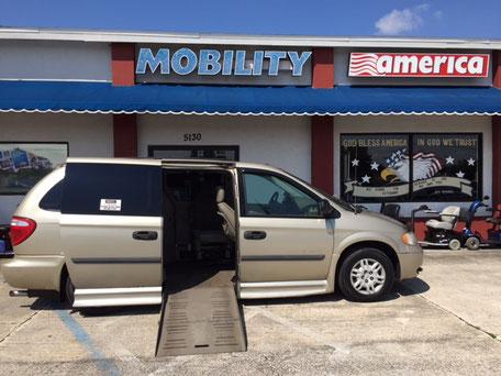 2007 Dodge Grand Caravan Wheelchair Van