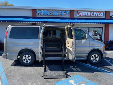 2001 GMC Mobility Van