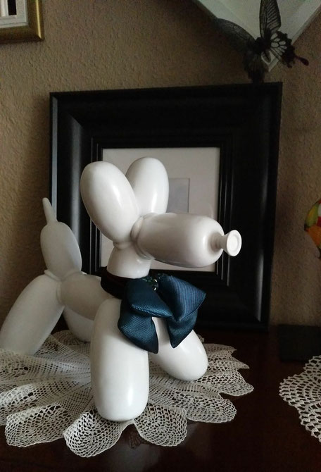 Perrito globos pajarita