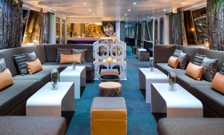 Lounge und Bar auf der MS Madeleine 2025