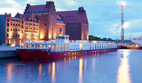 Flusskreuzfahrtschiff A-ROSA ALVA in Porto 2025