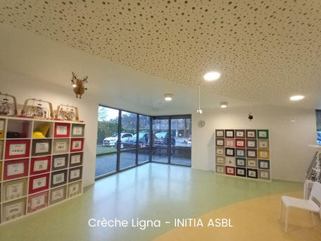 Yoga du rire dans une crèche inclusive