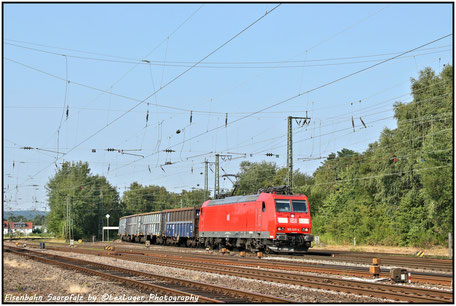 DB 185 025-4 mit einem CFL Schrottzug in Homburg, 14.07.2018 