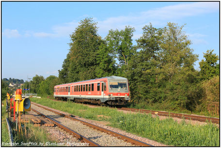 Auf dem Weg nach Saarbrücken durchfährt die 628 480 den Bahnhof in Eppelborn, 29.08.2019