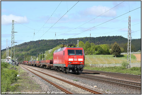 DB 145 058-4 mit einem Güterzug in Schweich, 28.04.2018 