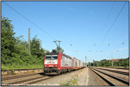 CFL 4014 durchfährt mit einem Marszug den Bahnhof von Burbach, 03.06.2018 