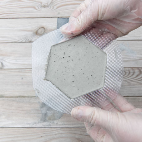 Releasing the Diy concrete hexagon coaster with PASiNGA 