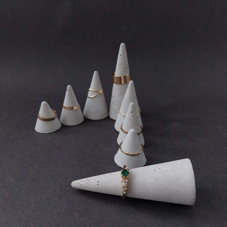 Ring Display Cone Stands by PASiNGA