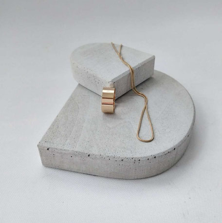 Concrete Jewellery Display Half Circle Trays by PASiNGA