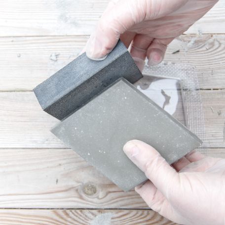 Sanding the DIY hexagon concrete coaster PASiNGA tutorial