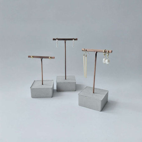 Rectangular Concrete T Bar Earring Display Stands By PASiNGA