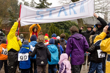 Spendenlauf des Fördervereins für ein neues Klettergerüst. (2014)