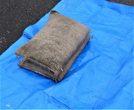 格安な、洪水に土の用意がいらない吸水膨張土のう