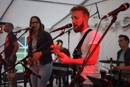 Stimmung mit der Partyband Jukebugs