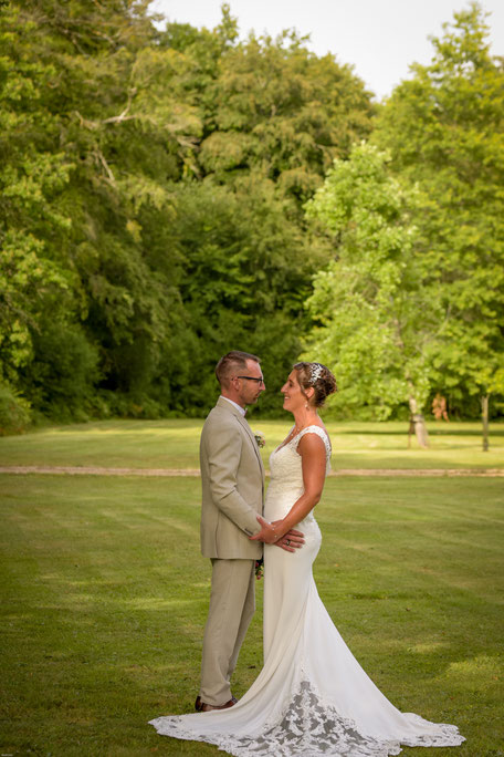 Mathilde Meunier, photographe de mariage à Argentan, à Cholet, et à Nantes, portrait de couple.