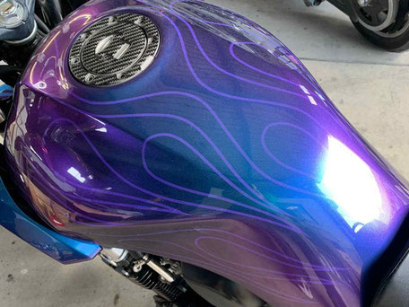 カスタムペイントバイク旧車,カメレオンカラー塗装,ファイヤーパターン