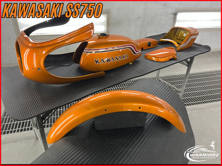 カスタムペイントバイク旧車,カワサキSS750,レストア,キャンディー 塗装