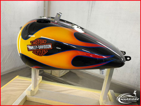 カスタムペイントハーレー,ブラックパール塗装,フレイムス