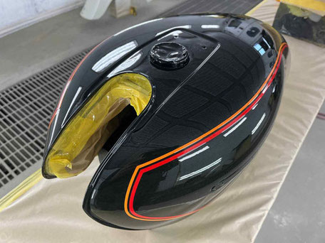 カスタムペイントバイク旧車,スズキGS400,純正塗装,レストア