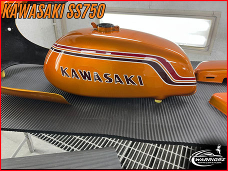カスタムペイントバイク旧車,カワサキSS750,レストア,キャンディー 塗装