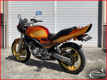 カスタムペイントバイク旧車,カワサキゼファー,レインボー塗装,キャンディーフレーク塗装