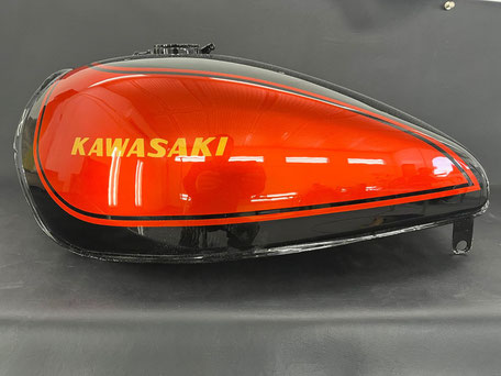 カスタムペイントバイク旧車,カワサキゼファー,火の玉塗装,キャンディー 塗装,純正塗装