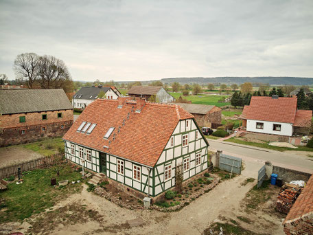 Eine ganz eigene Kategorie im KfW-Förderungskatalog sind denkmalgeschützte Häuser, da diese meist strenge Denkmalschutzauflagen erfüllen müssen. Foto: KfW-Bildarchiv / Claus Morgenstern