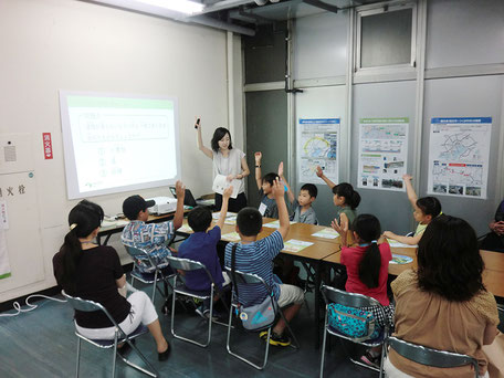 学びのフェスでの企業の授業風景