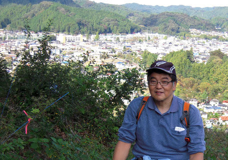 Teruo likes to guide travelers in the areas especially where he lives, Tama area.